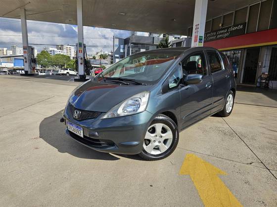 HONDA FIT 1.4 LX 16V FLEX 4P MANUAL HONDA FIT 1.4 LX 16V FLEX 4P MANUAL